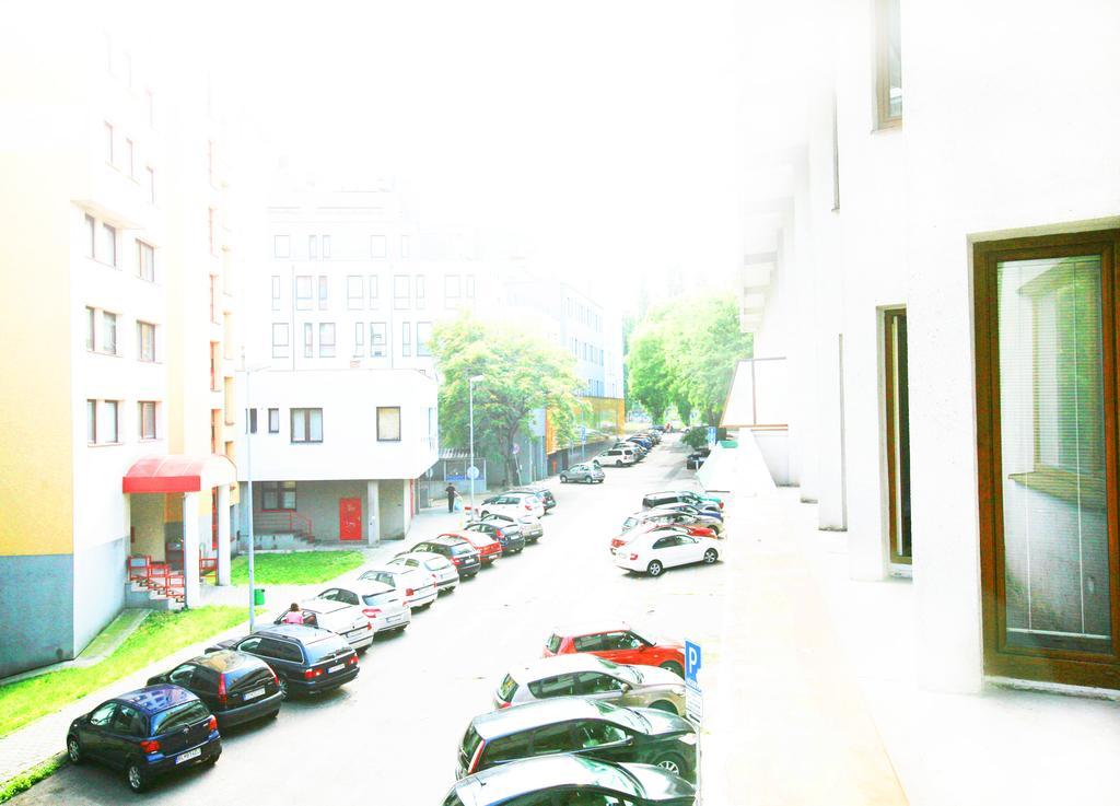 Hostel Bratislava By Freddie Exteriör bild